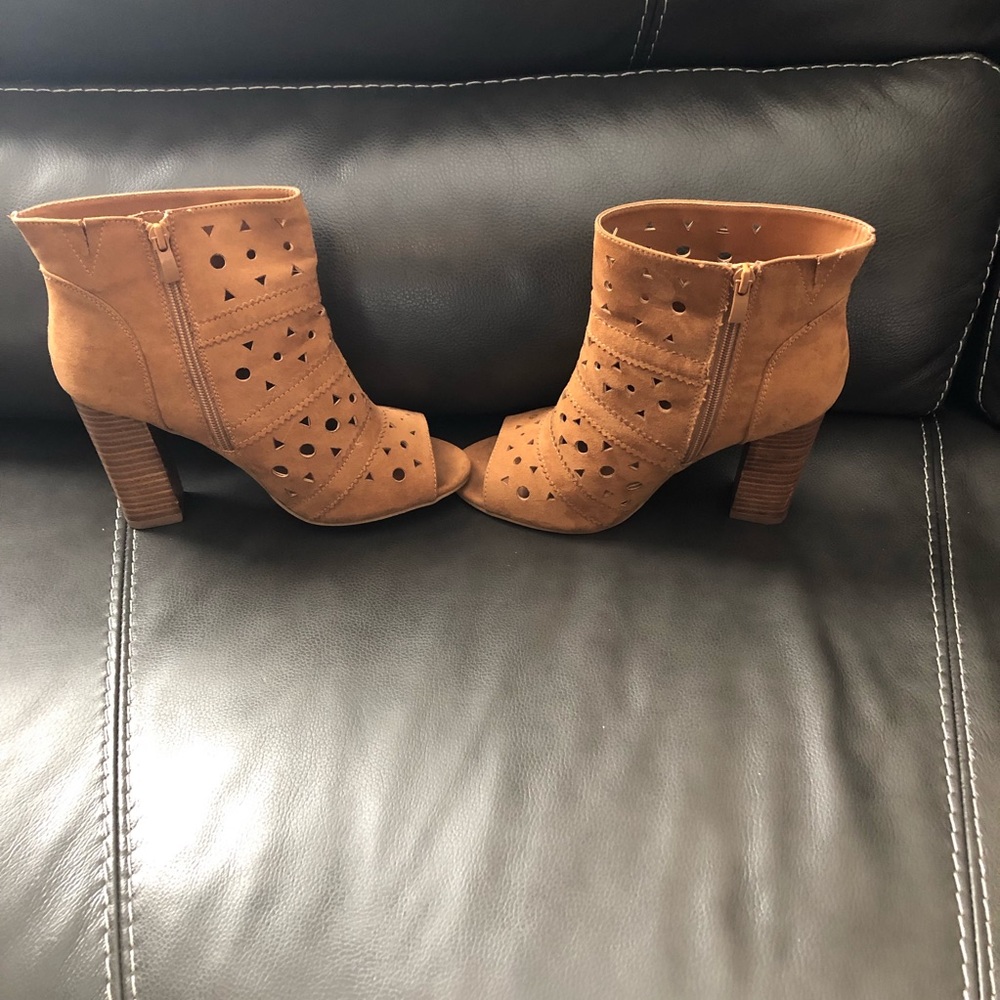 Torrid Peep Toe Suede Booties Women Tan Brown Lase - Picture 8 of 8